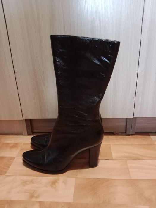 Продаю сапоги женские