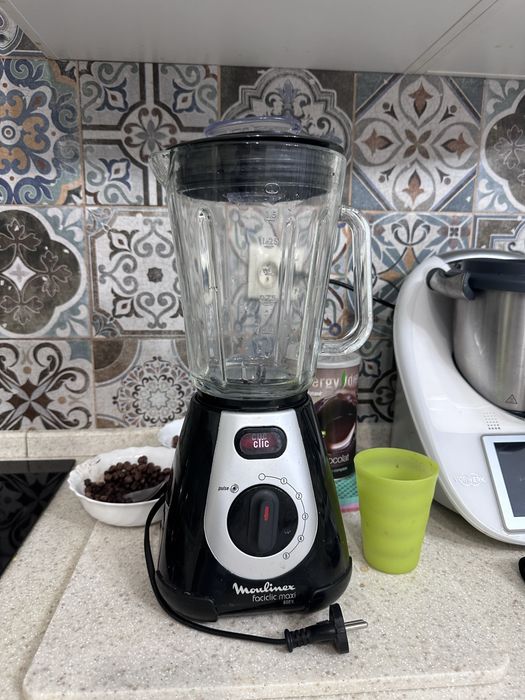 Продается Блендер в хорошем состоянии