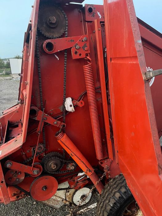 Vand presa de baloti rotunzi balotiera Fiatagri Hesston 5530 mica de deal recent adusa