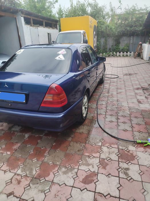 Продам Мерседес С 180