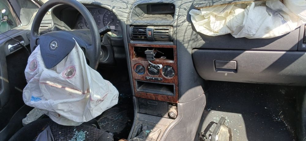 Opel astra 1.6i  X16SZ