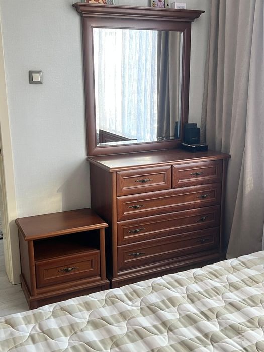 Продам спальный гарнитур