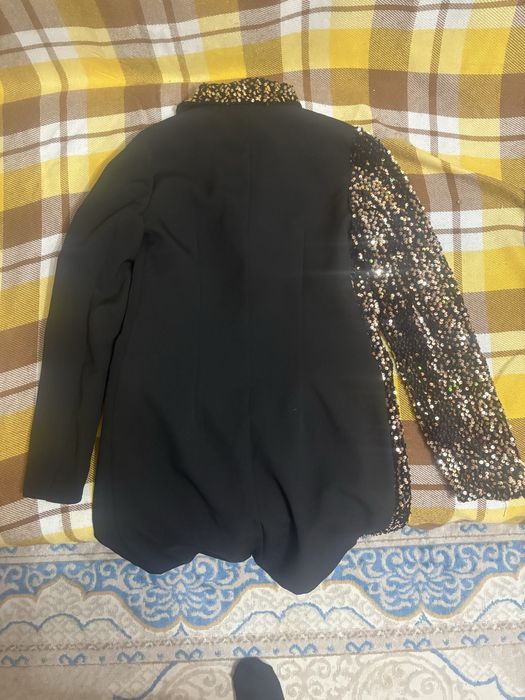 Пиджак с красивыми блестками