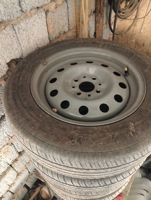 Шины, вместе с дисками