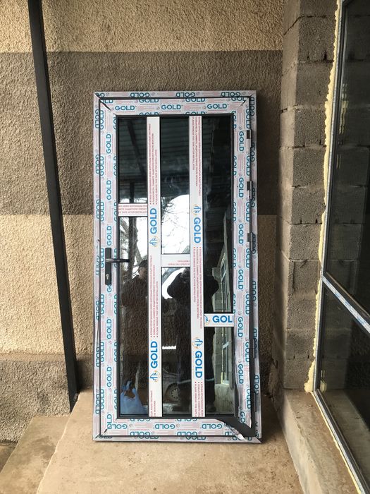 Пластиковые окна двери