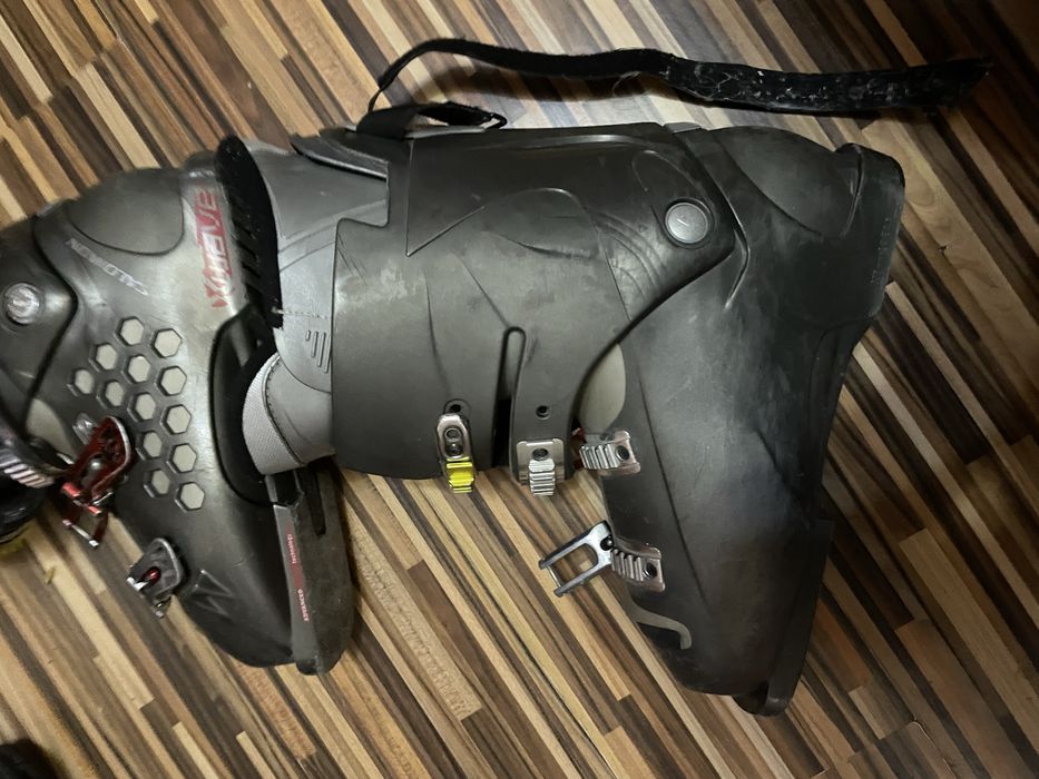 Clapari solomon comozi