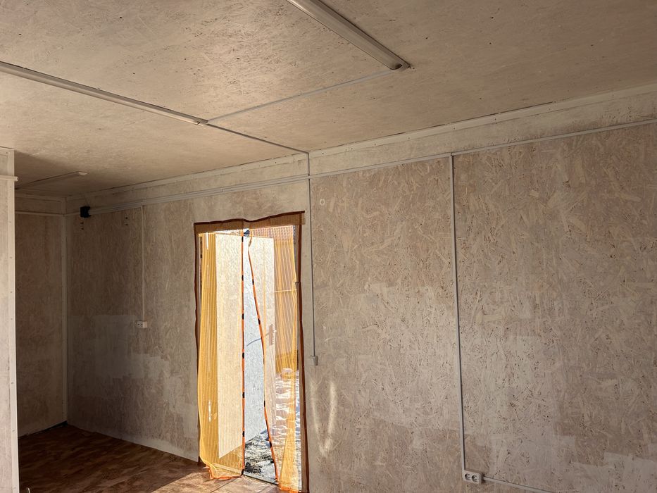 Контейнер, ларек, магазин.