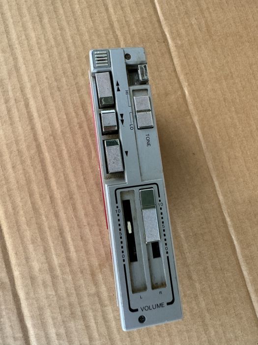 Рядък уокмен Westman JC-8119 , МЕТАЛЕН