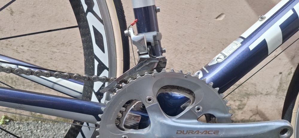 Продам карбоновый шоссейник Trek Madone