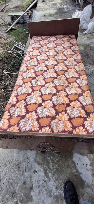 Срочно продаю кровати 2 и матрасы 2за 400.000