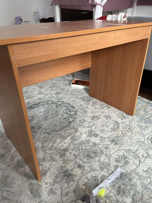 Продается парта/стол 60х100