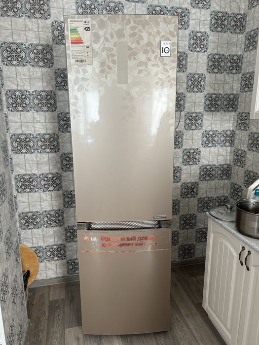 Продам холодильник