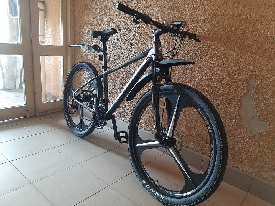 Чисто нов велосипед CARPAT Evolution MTB C27313M 27.5