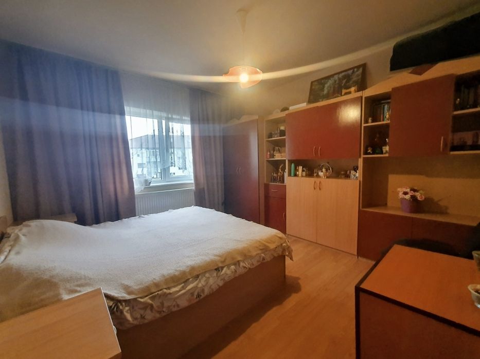 Apartament cu 3 camere în zona Alfa- Arad