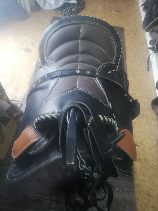 Седло кавалерийское