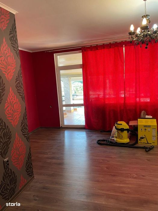 Investiție sigura, zonă excelentă–Pensiune funcțională, Str.Horea Deva