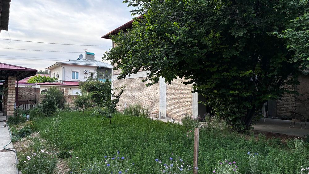 Продается коттедж в поселке Улугбек