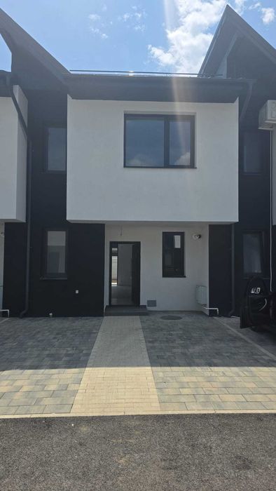 Casa Otopeni prima inchiriere str 23 August direct proprietar