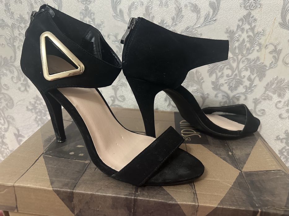 женский Туфли б/у 39 размер