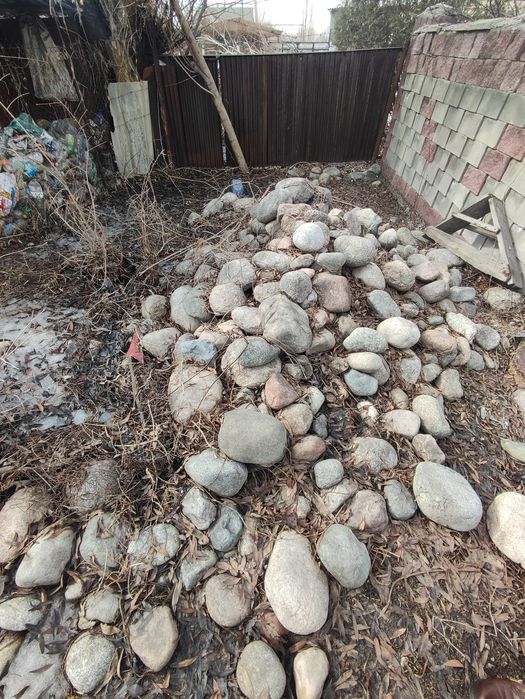 Продам машину комней