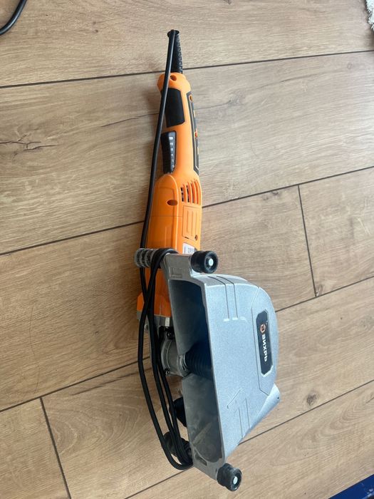 Продаю штроборез Вихрь