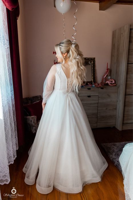 Vand rochie de mireasa printesa