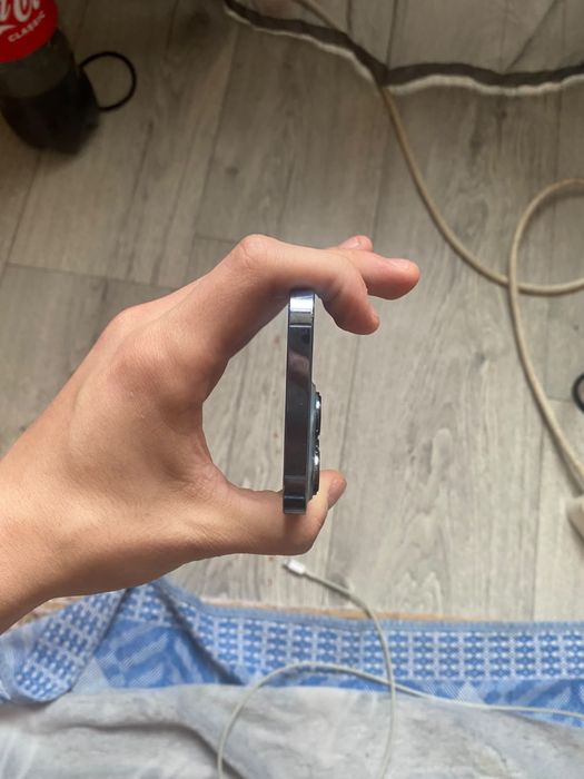 продам iPhone 13pro, акб-74%
