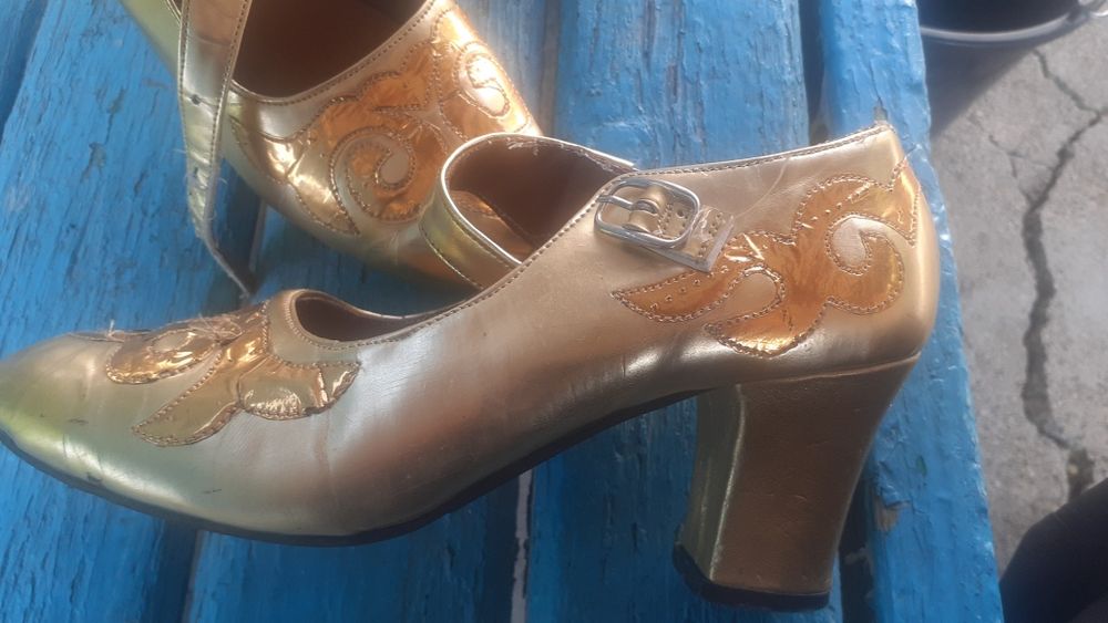Продам туфли для танцев