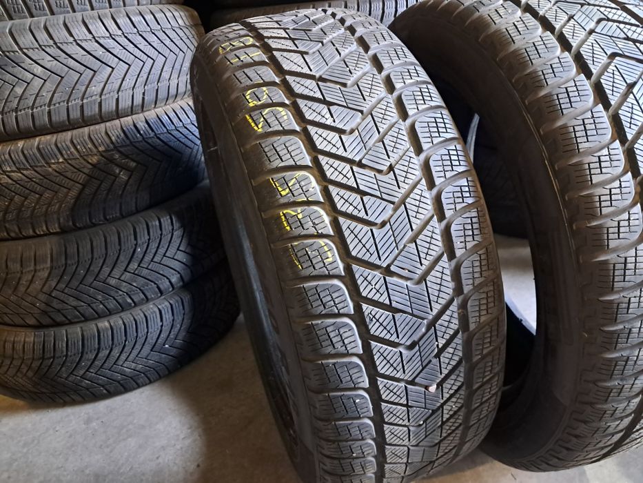 Anvelope second iarna 235 50 R18 Pirelli