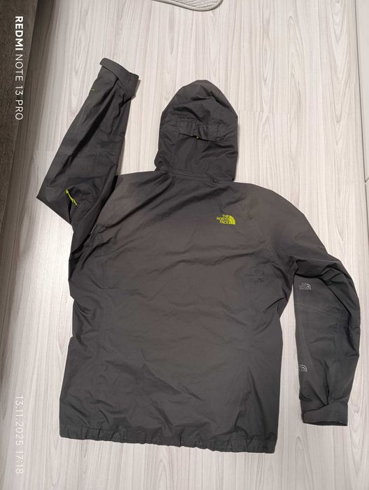 ''The North Face DryVent''оригинално мъжко яке Л размер