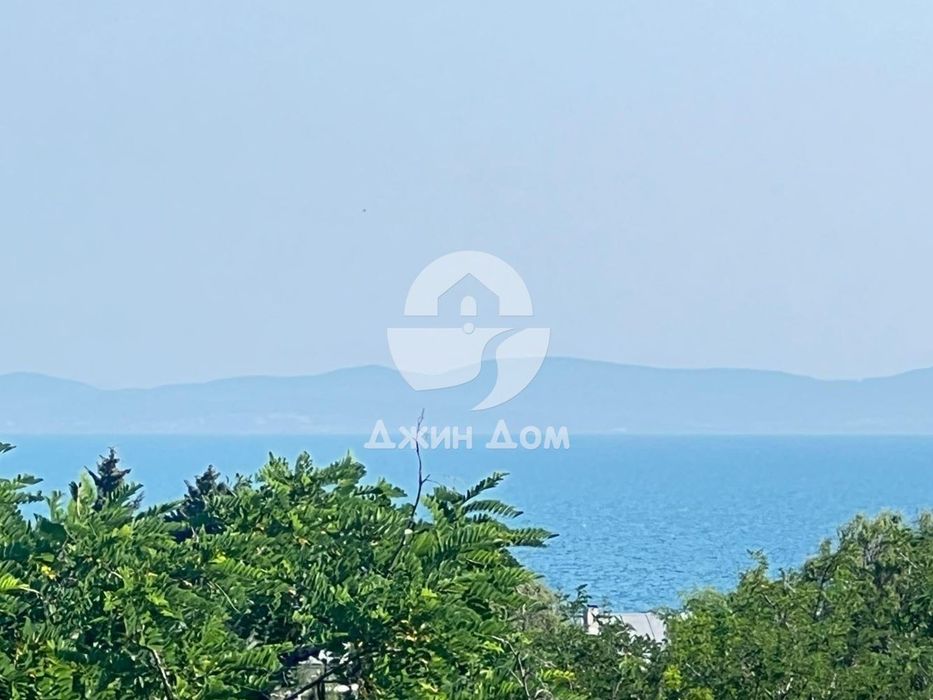 Тристаен апартамент с ГЛЕДКА МОРЕ в к-с „Лайфстайл Делукс“, гр Несебър