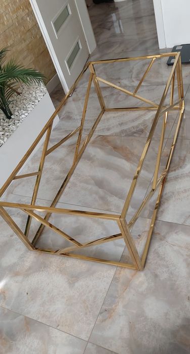 Холна маса в перфектно състояние