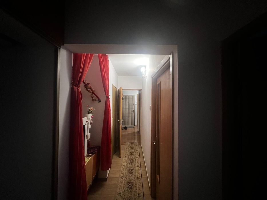 Caut colegă de apartament. Închiriez cameră