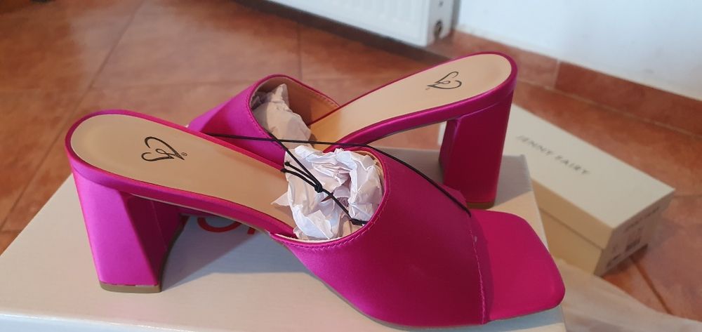 Papuci chic mărimea 37.5