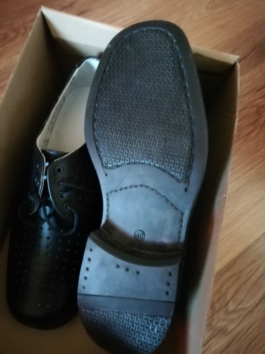 *Pantofi piele naturală, noi pt bărbați- 40 (42/27cm)*