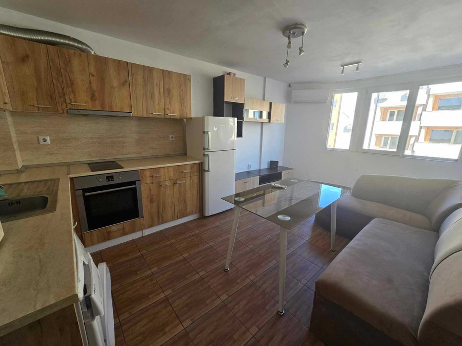 Дава се под наем Двустаен апартамент в Велико Търново, Зона Б - 65 кв.м за 280.5 € - Снимка #1