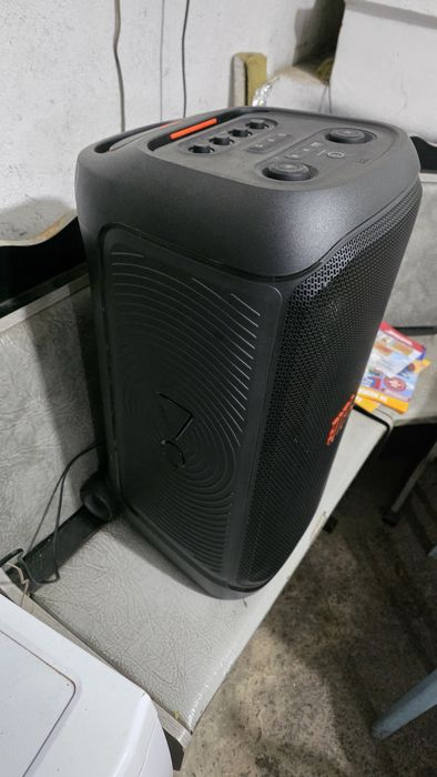 Jbl party box 320