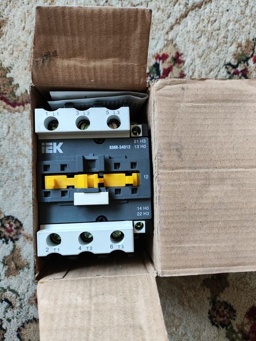 Кми пускатель , контактор