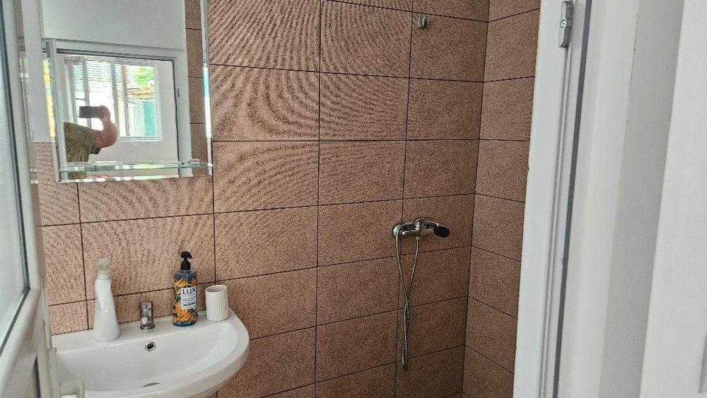 Inchiriere camere
