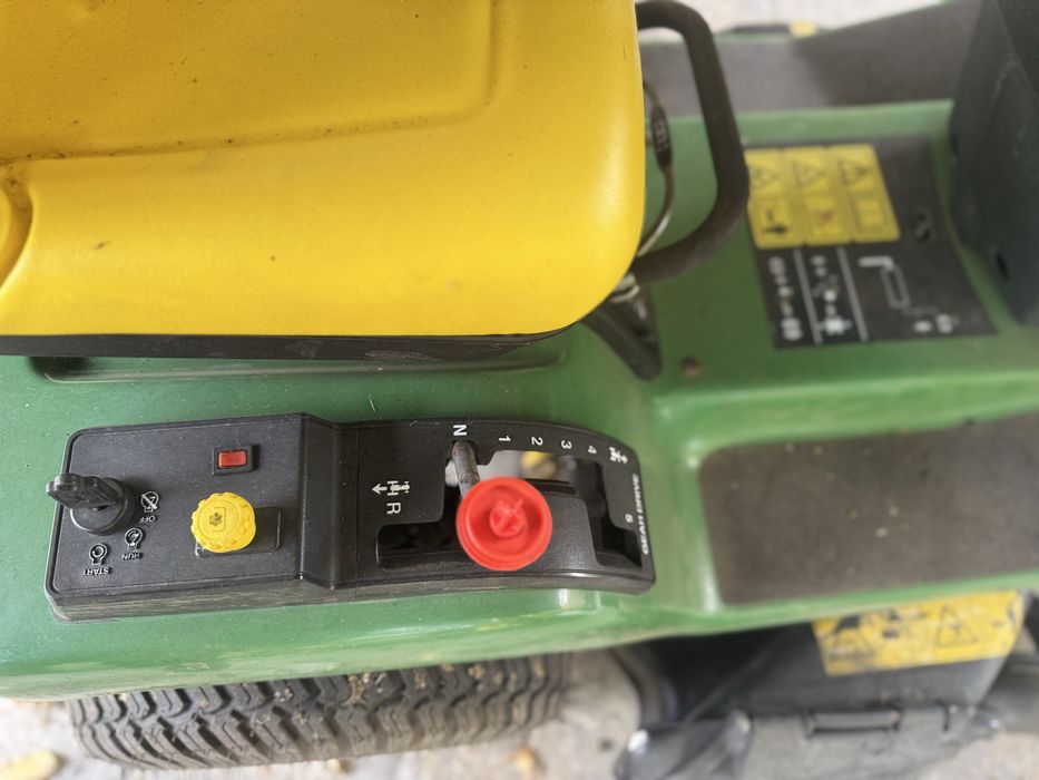 Тракторна мулчираща косачка John Deere