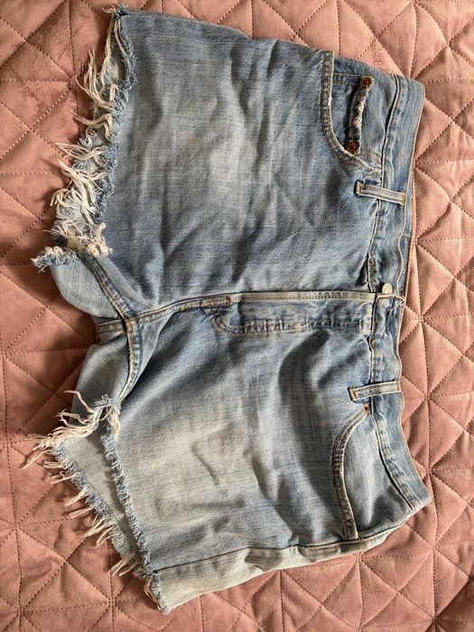 Pantaloni scurt blug