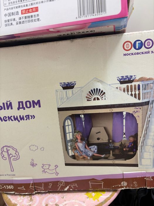 Домик для кукол без мебели
