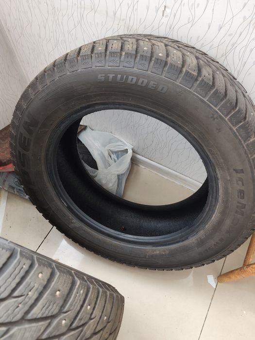 Продам резину зимние,