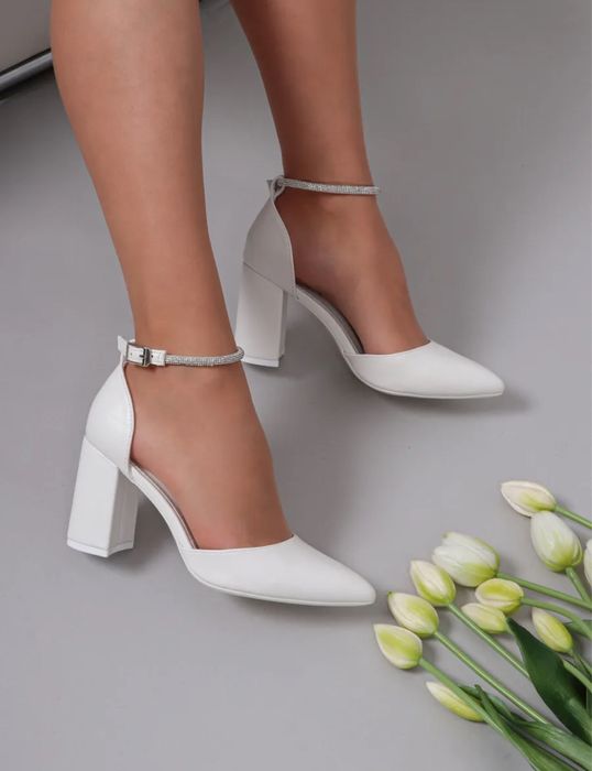 туфли на каблуке белые