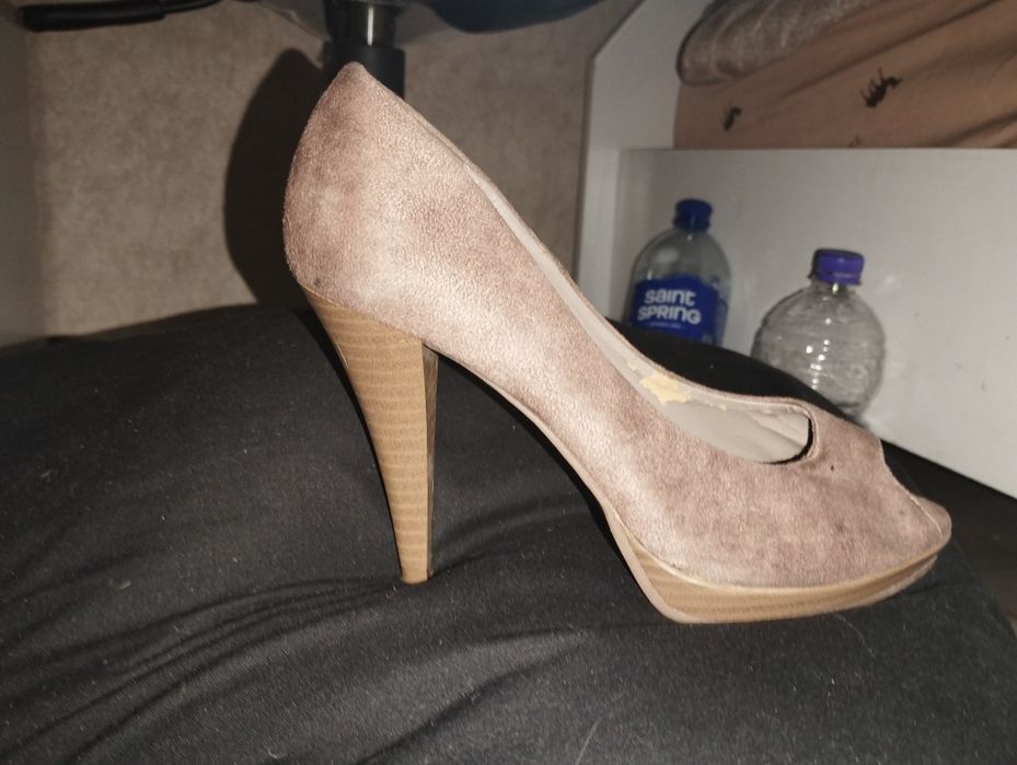 Продам туфли замшевые 38 р