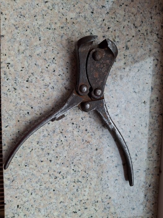 Clești vechi de colecție, cu articulații