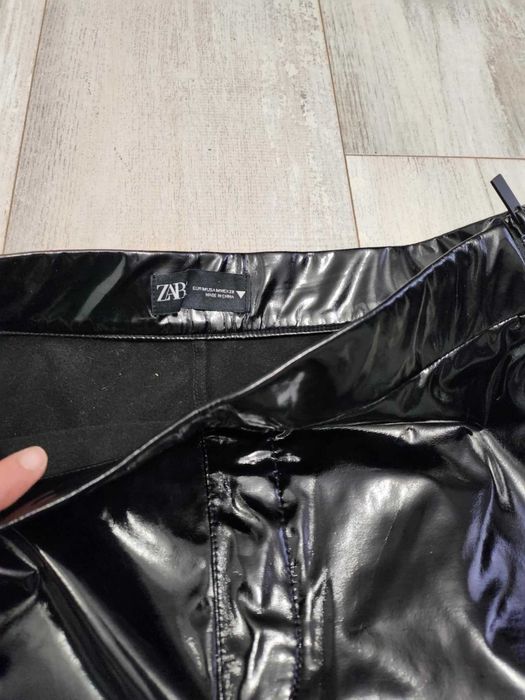 Интересен клин - панталон ZARA