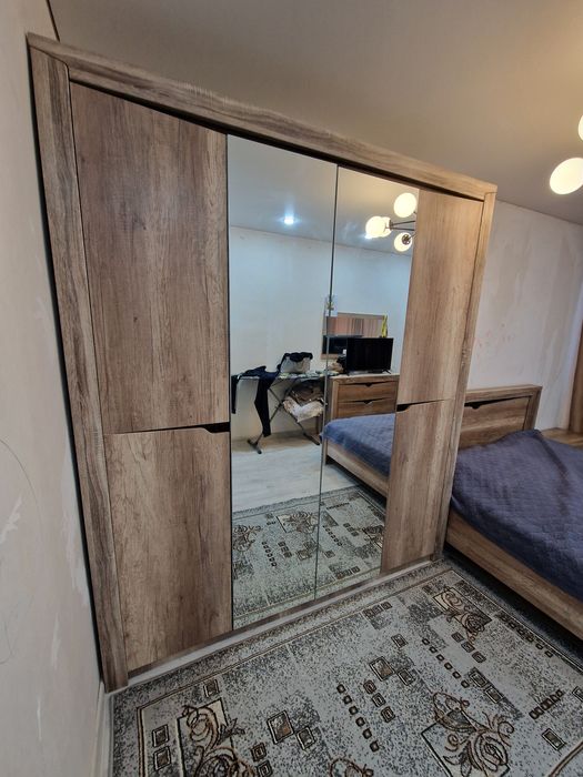 Гарнитур спальный с матрасом