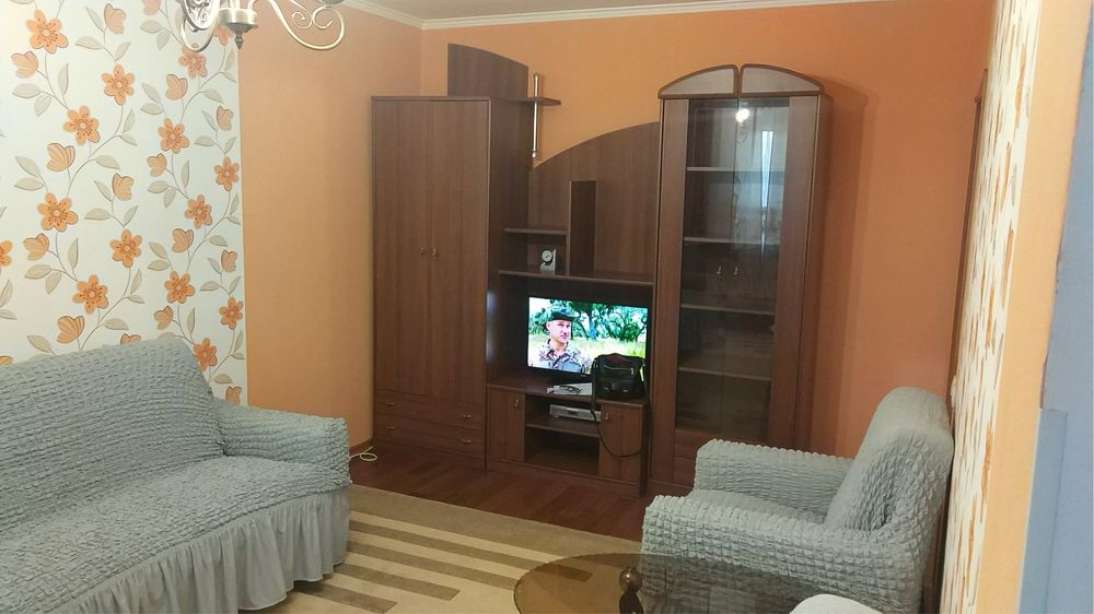 Горка, шкаф, тумбочка, комод