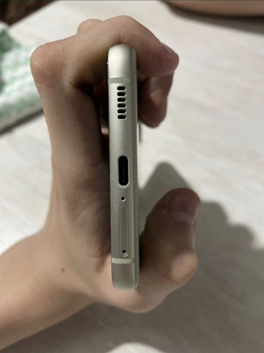 Samsung s 21 fe,8/128.